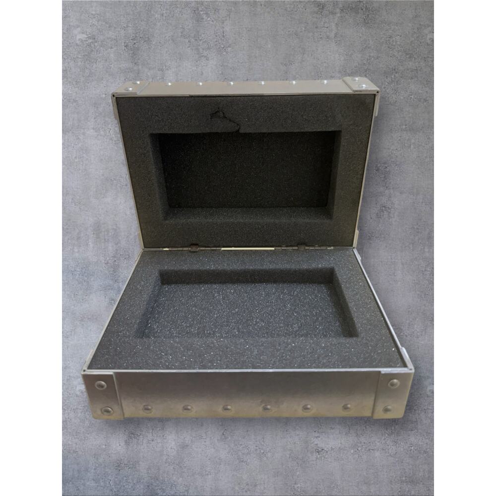LEICA Hard Metal Riveted Case for Leica M Edition 60 Prototype EVF RARE - Picture 8 of 9